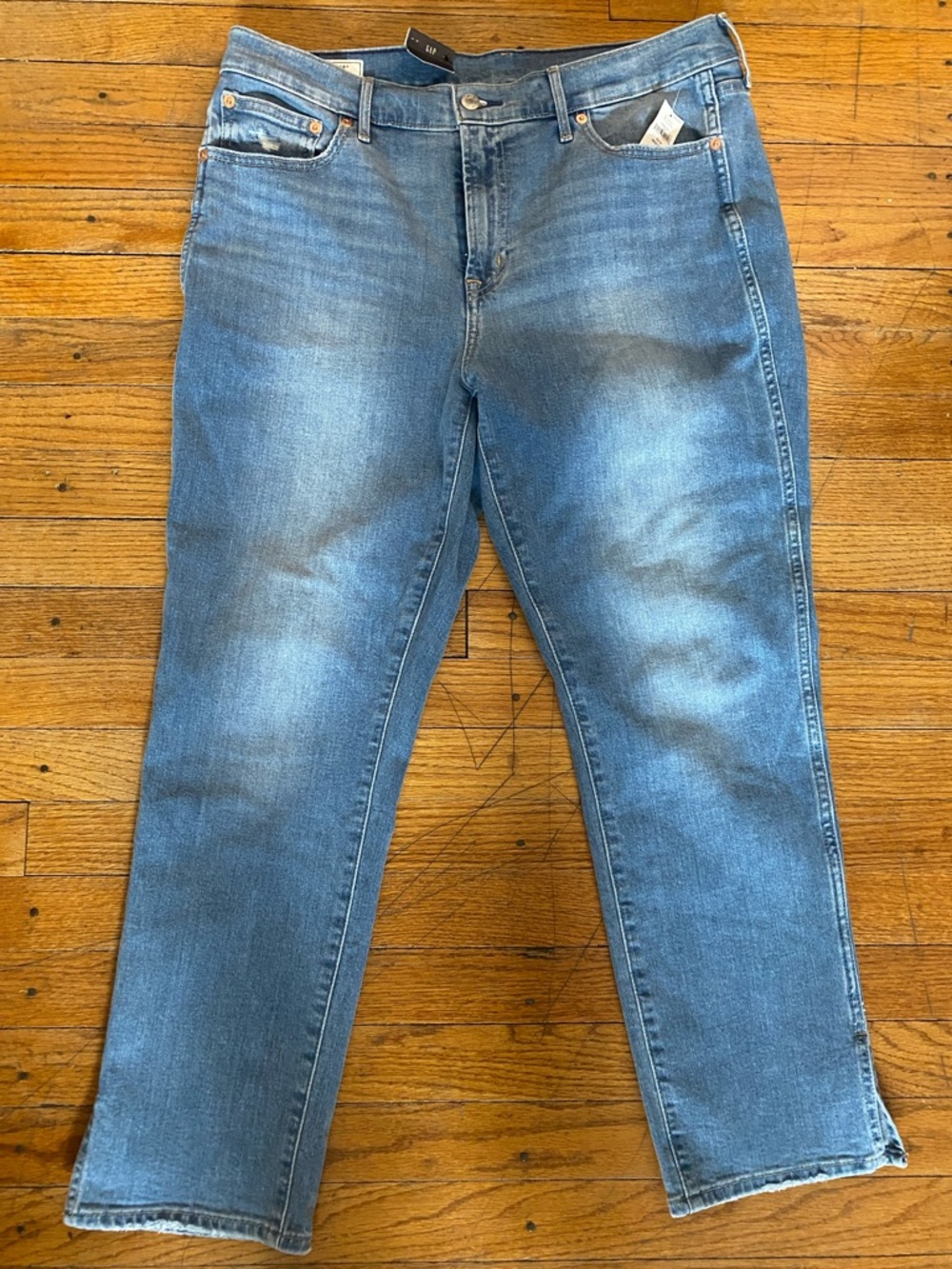 GAP Women’s vintage slim mid rise Light Blue Jeans sz 33